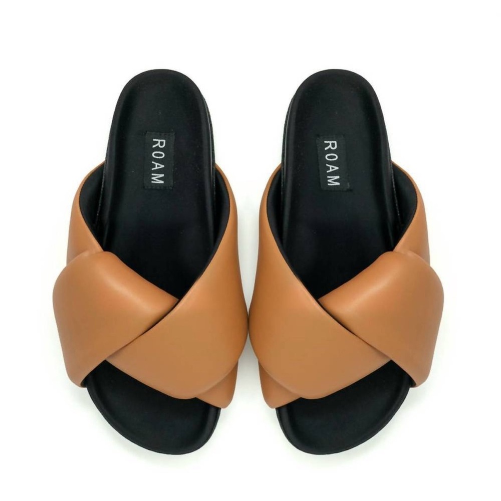 ROAM Tan and Black Women's Sandals